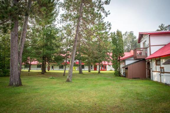 Northern Pine Inn Hayward Eksteriør bilde